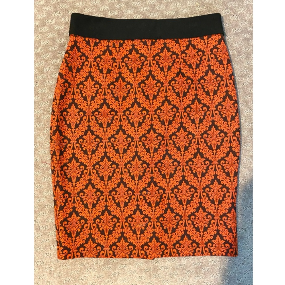 NWOT Darling body con skirt. Sz S